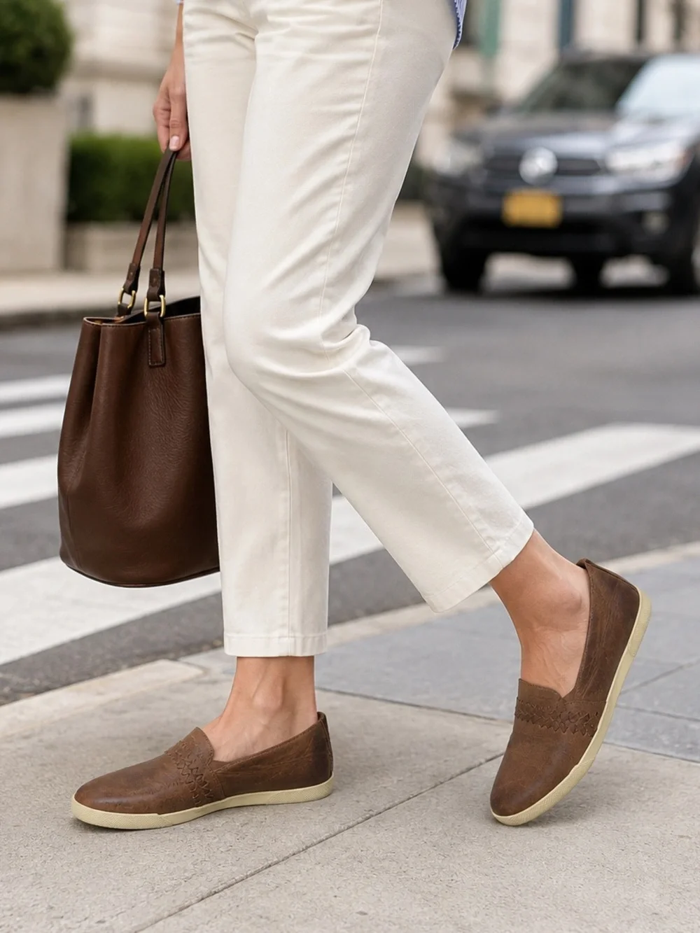 FRYE AND CO. Women's Brown Leather Slip-On Loafers Sneakers 7